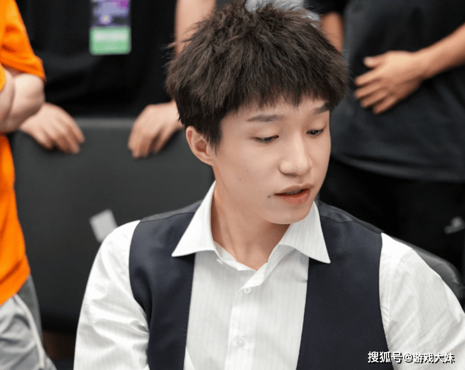 厂长正式加入WBG担任教练，粉丝却表示不满，纷纷质疑他的能力
