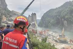 “拼命地跑,腿脚都是软的”,重庆男子丢下车:如果车再快几十秒,就被埋了