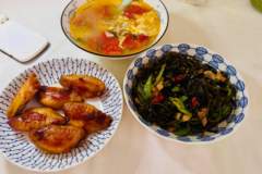两菜一汤,夏天吃饭有汤很舒服