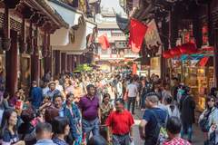 香火鼎盛的寺院两年关千余家 错把信仰变现终失人心