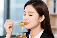三伏天喝对蜂蜜超有用 三组黄金搭配润燥消暑还能避坑