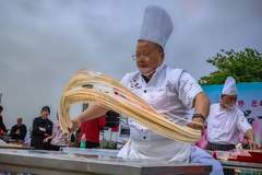 新野：一碗板面烹出县域经济“硬菜”