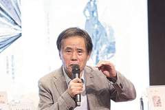 杜青钢：写微小说靠的是爆发力