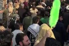 哈梅内伊葬礼细节曝光: 35℃高温下6000个喷头洒水降温 军队烘焙准备了5000万个面包 2500辆救护车、50万升注射液待命
