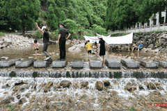 莽山“溪”游乐享清凉体验