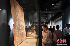 “不止于闺阁——宋金时期女性的多面人生”展览在穗开幕