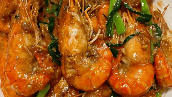 芥末黄油罗氏虾：奶香微辛，一口入魂的家常鲜味