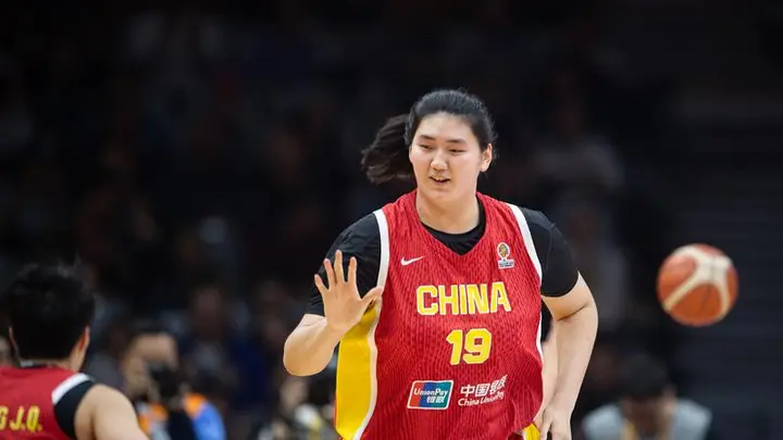 张子宇28分10篮板4封盖 中国女篮热身赛憾负澳大利亚