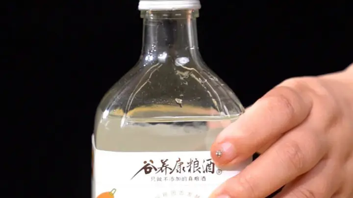 新手一看就会,想做出清甜不涩的青梅果酒的制作方法