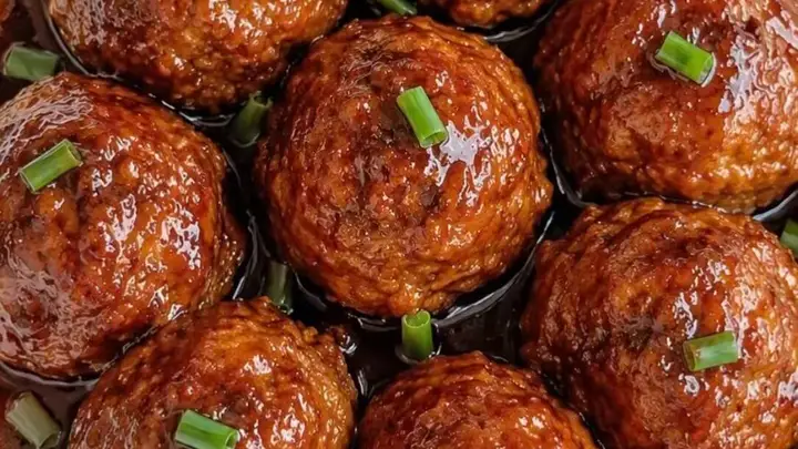红烧狮子头里的团圆哲学与家常美味