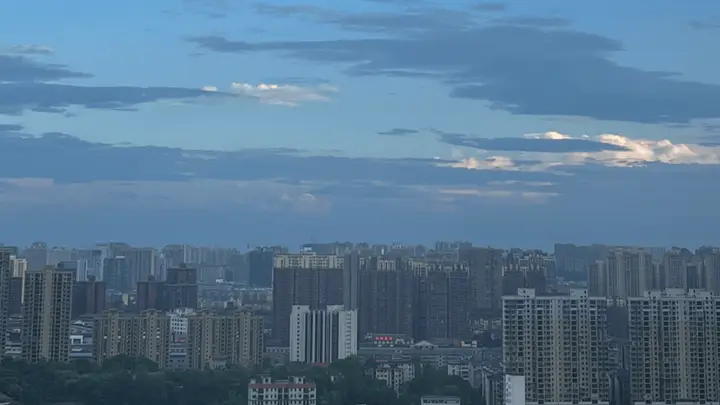 上半年各地GDP发布：经济大省撑起近六成全国经济大盘，成增长核心动力