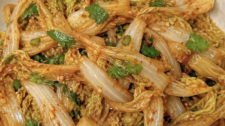 凉拌娃娃菜:家常快手菜的灵魂在于料汁的调配