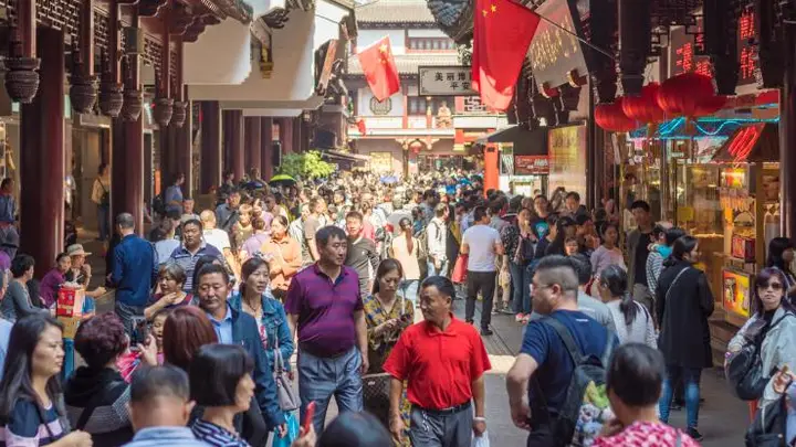 香火鼎盛的寺院两年关千余家 错把信仰变现终失人心
