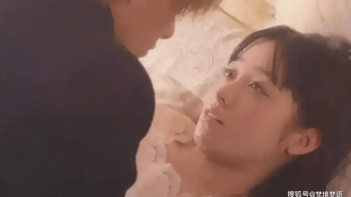 日本伦理片《少女》：撕开青春期隐秘困境，普通女孩的极端挣扎太戳心