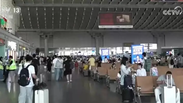 “便利+优惠”为暑运市场“加温” 多样精细化服务满足旅客出行需求