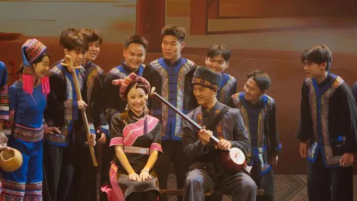 沉浸式音乐剧《琴·缘》在广西龙州开演