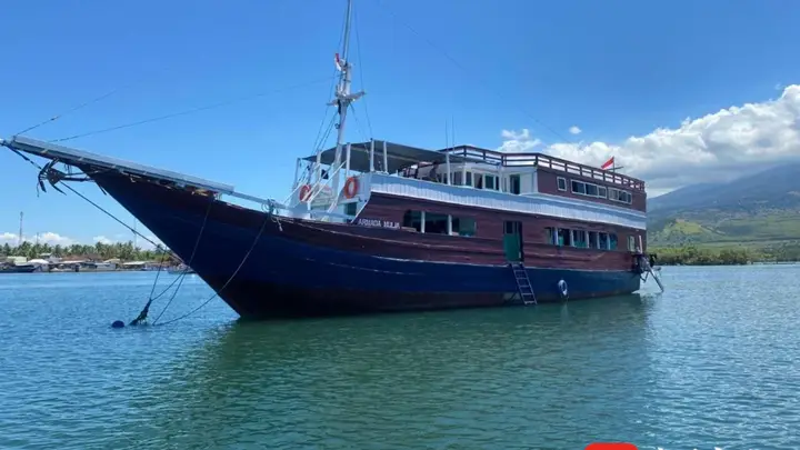 印尼沉船事故:中国游客称未被告知险情 救生筏漏气漂流数小时 旅游公司仅愿赔偿半团费