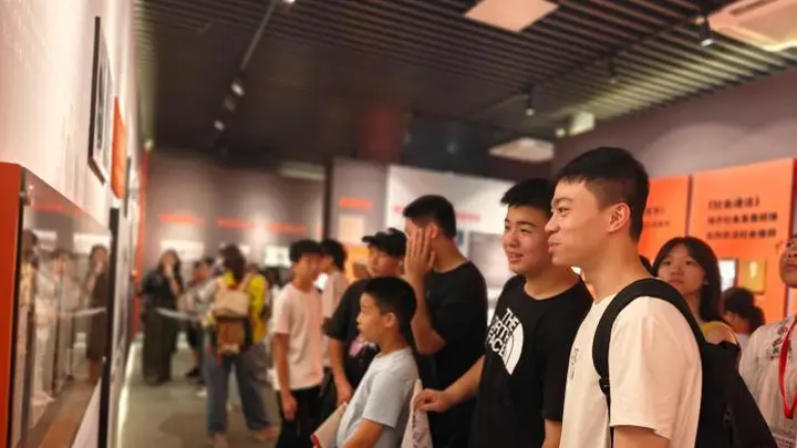 榕港澳台青少年寻访福州名人故居 厚植家国情怀