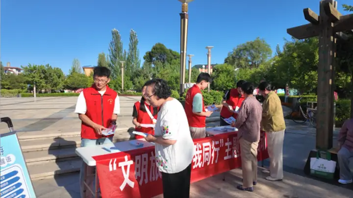 静乐县:返乡大学生化身“文明使者” 志愿服务助力文明旅游