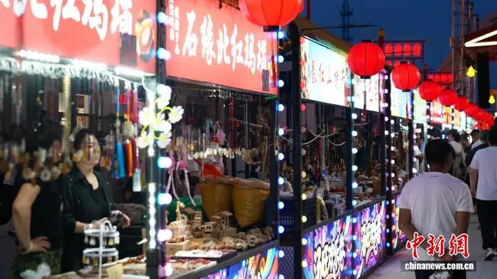 2026第三届汤旺欢乐巷正式启幕 夜间经济闭环打造烟火气乐游新体验