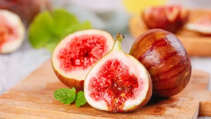盛夏吃无花果：营养丰富益处多，富含膳食纤维助消化还能抗炎消肿