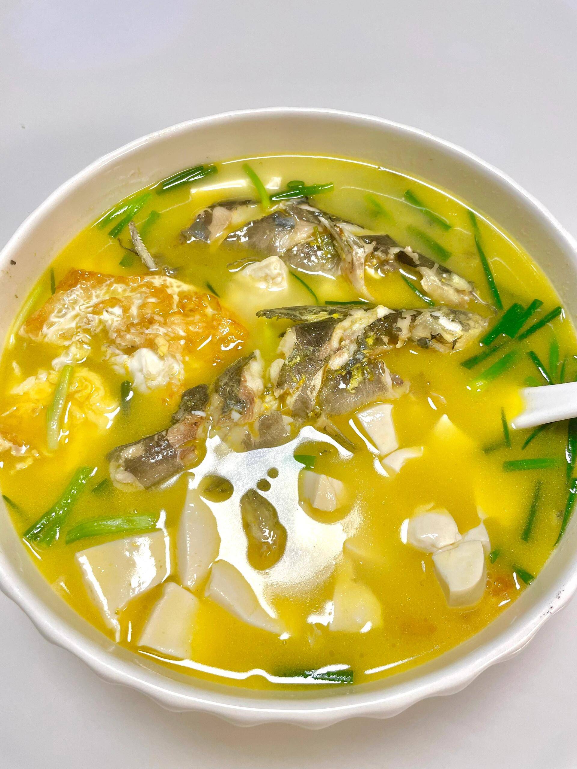 黄骨鱼豆腐汤，鲜掉眉毛的一碗春日治愈