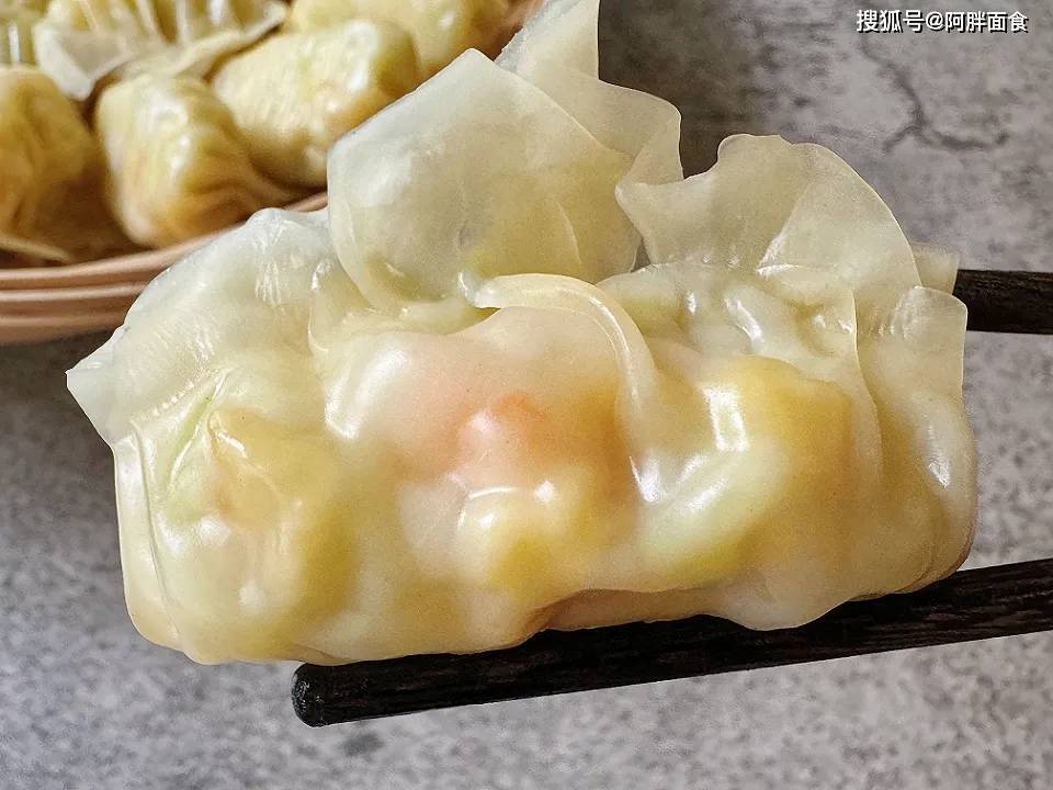 夏天吃饺子，这菜调馅太鲜了，比韭菜都鲜，又低脂又少油少调料，天热做它太好吃了！