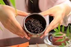 曦瓜大红袍:岩茶也分清香型和浓香型?分析岩茶的品种与香型