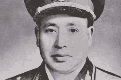 彭德怀出事后,抗美援朝时被他骂过的开国中将,把废纸篓扣他头上
