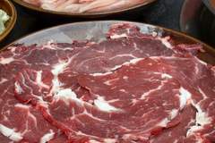 重庆本地人常去的牛油火锅有哪些特点