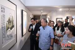 莫言王振结伴壮游 文墨共生十八罗汉诗画展彰显乐观精神