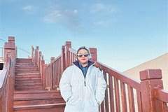 一个藏族女孩和她的汉族“爸爸”