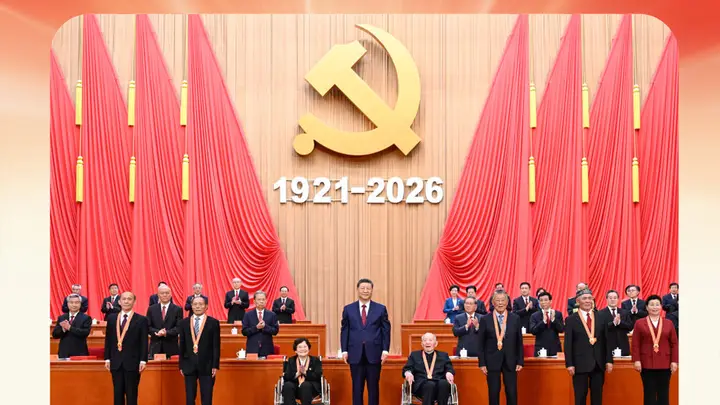 时政微观察丨致敬英雄 接续奋斗