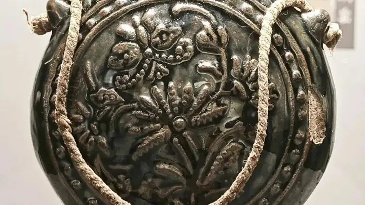 花脚大仙分享:《民风古韵 化境黑白——磁州窑与尧头窑的千年对话》下篇