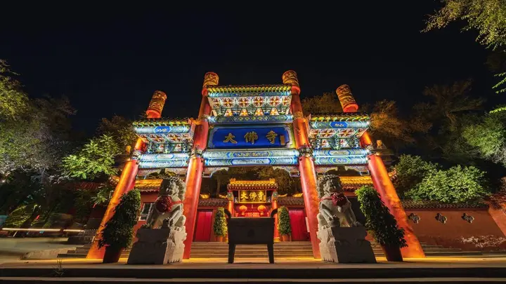 在新疆伊犁,我带你走进塞外江南的四季童话与诗意旅途
