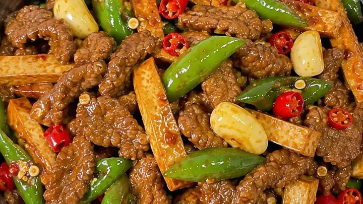 香干炒肉:一道下饭神器,简单几步做出家的味道