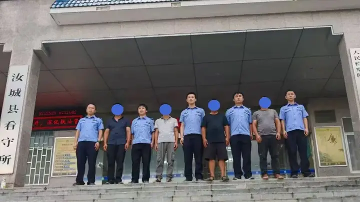 湖南破获特大跨省盗采稀土案:团伙设哨对讲机通风报信,12人落网9人认罪
