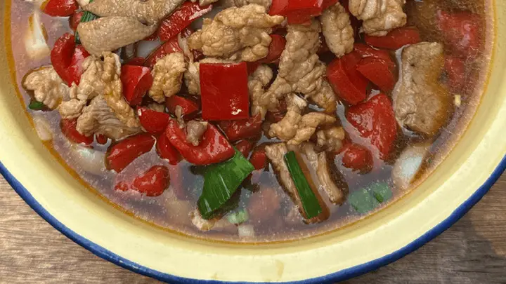 岳阳土著私藏6家宝藏小吃店 解锁地道烟火还能吃到洞庭鲜鱼粉这些必吃爆点