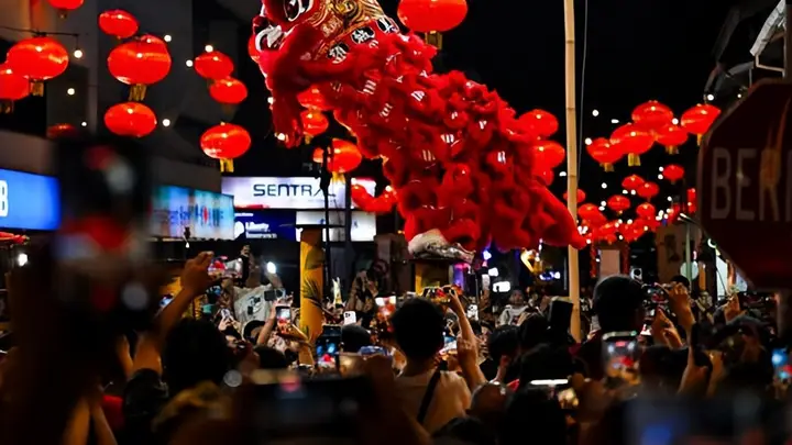 罗马斗兽场出中文广播寻人,中国游客一年在外能花掉2546亿美元