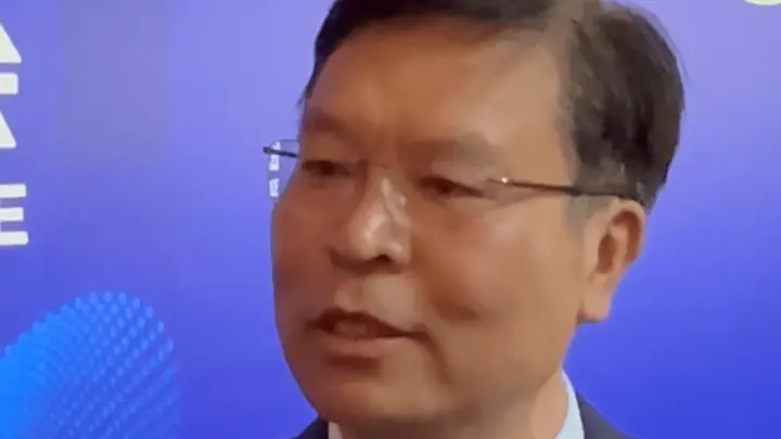 蒙牛李鹏程在京公开解读：绿色是乳业底色 守护地球就是守护健康