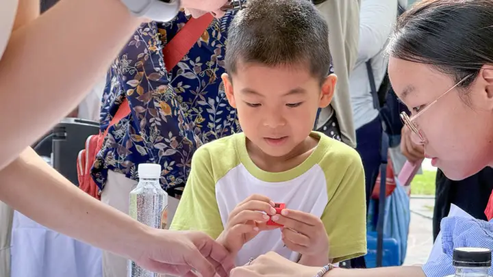 7月25日“涌动泉城”游泉打卡挑战赛启动 泉畔诗会等特色活动成亮点