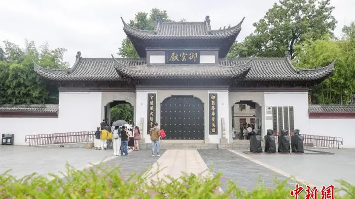 从一片瓷到一座城：专家解读景德镇手工瓷业遗存的世界价值