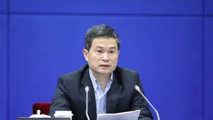 陆家嘴论坛发言引热议:方星海力挺量化投资遭刘纪鹏批评,两种市场哲学正面碰撞