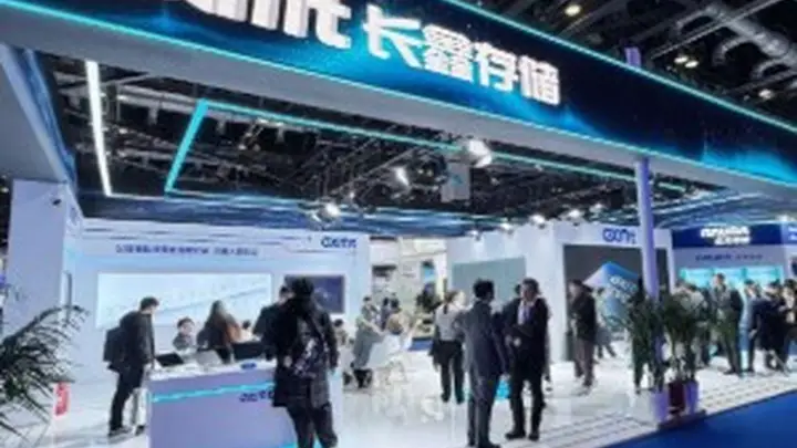 光通信、存储板块联袂大反攻！长鑫市值盘中破4万亿，直逼阿斯麦、等于2个中石油