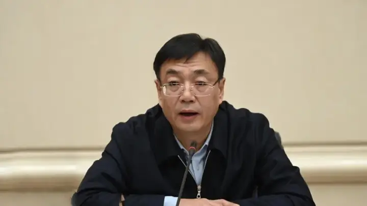 甘肃省委常委、副省长程晓波“消失”近三个月，主动投案，系今年首位主动投案的“70后”省部级干部