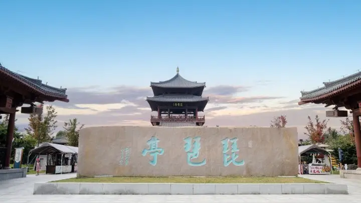 长江十年行 | 千年诗篇与一江碧水的“双向奔赴”