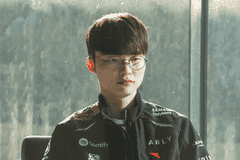 faker不承认G2很强,T1教练也接受采访,直言输比赛全怪赛制问题