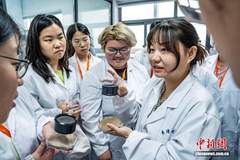 浙江杭州：青年学子走进良渚遗址与保护现场