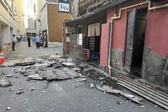 日本一购物中心坍塌致数十人下落不明，熊本县10年前同等震度大地震曾致49人死亡