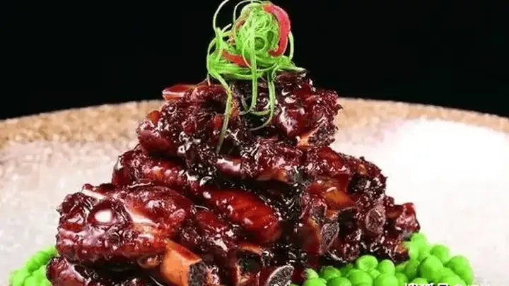梅干菜烧排骨,这搭配绝了!一上桌就被抢光,米饭都不够吃